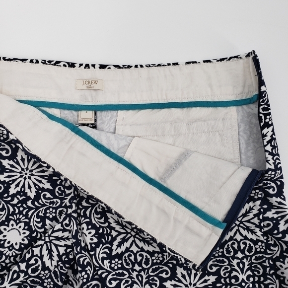 j. Crew Factory Black and White Floral Printed Shorts - Picture 4 of 8